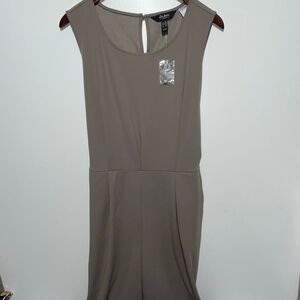Du Jour Women's Gray Sleeveless Keyhole Back Wideleg Jumpsuit Medium Petite NWT